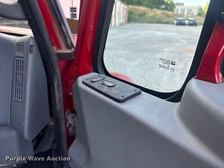 image for item DV4070 2006 International 7400 dump truck