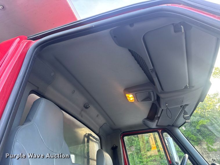 image for item DV4070 2006 International 7400 dump truck