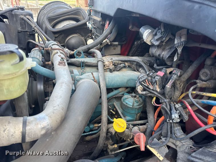 image for item DV4070 2006 International 7400 dump truck