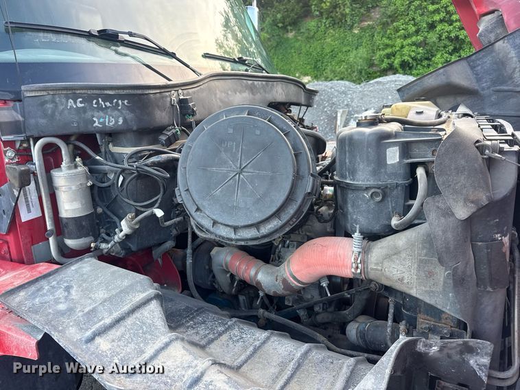 image for item DV4070 2006 International 7400 dump truck