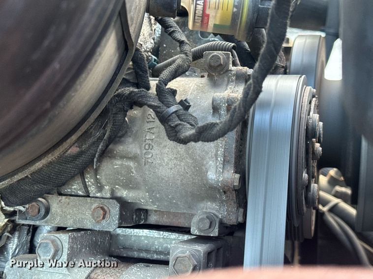 image for item DV4070 2006 International 7400 dump truck