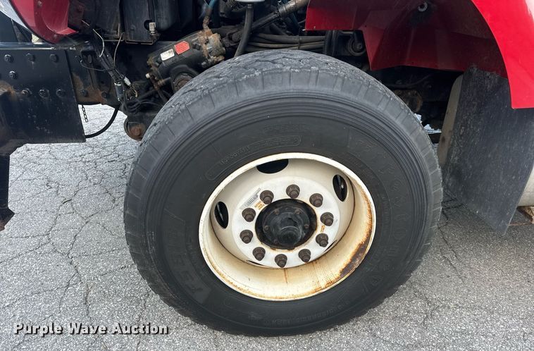 image for item DV4070 2006 International 7400 dump truck