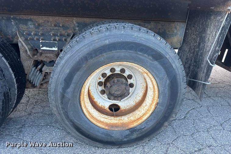 image for item DV4070 2006 International 7400 dump truck