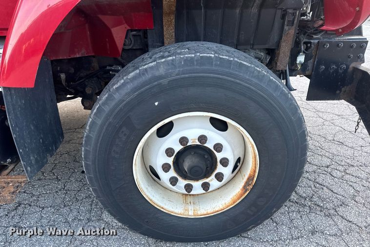 image for item DV4070 2006 International 7400 dump truck