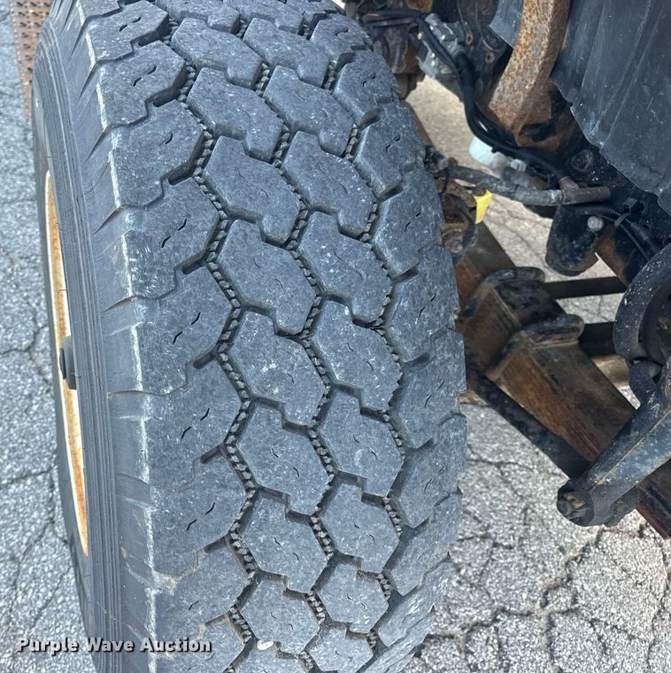 image for item DV4070 2006 International 7400 dump truck