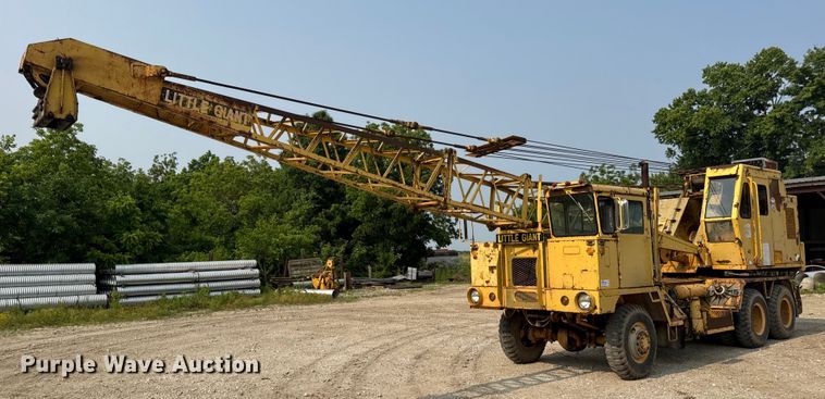 image for item DV4129 1988 Little Giant 48 crane