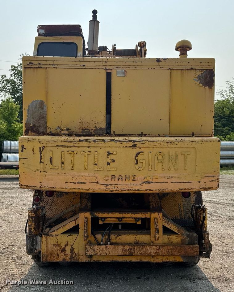 image for item DV4129 1988 Little Giant 48 crane