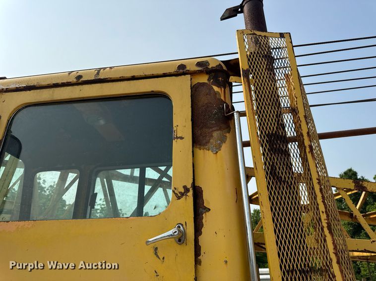 image for item DV4129 1988 Little Giant 48 crane