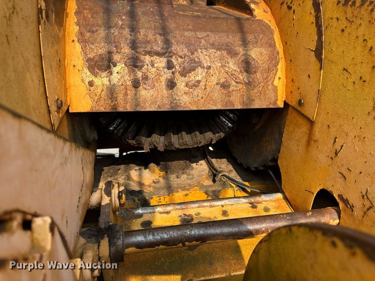 image for item DV4129 1988 Little Giant 48 crane