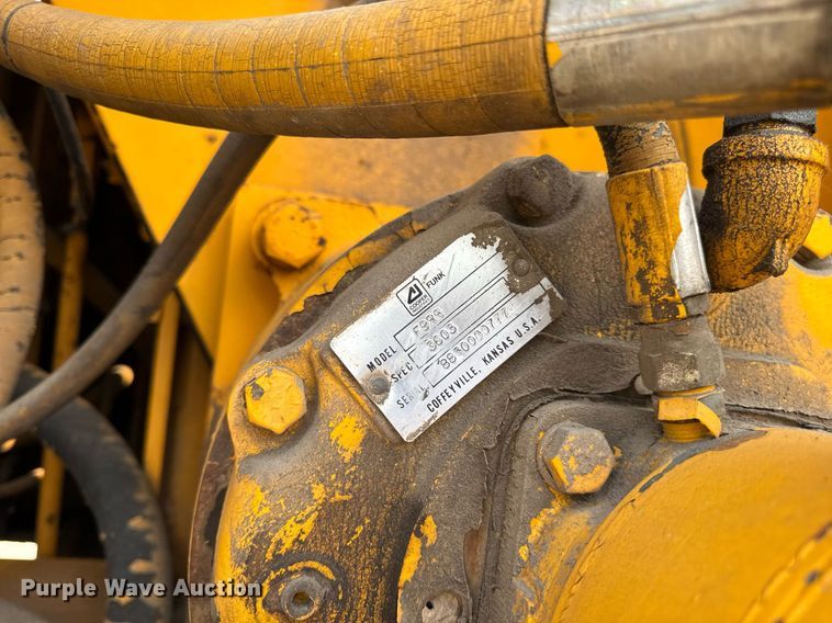 image for item DV4129 1988 Little Giant 48 crane