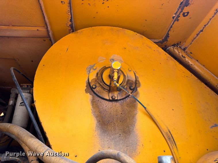 image for item DV4129 1988 Little Giant 48 crane