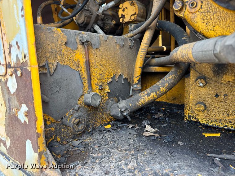 image for item DV4129 1988 Little Giant 48 crane