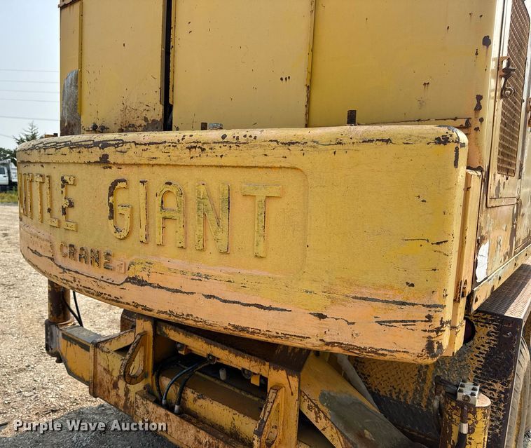 image for item DV4129 1988 Little Giant 48 crane