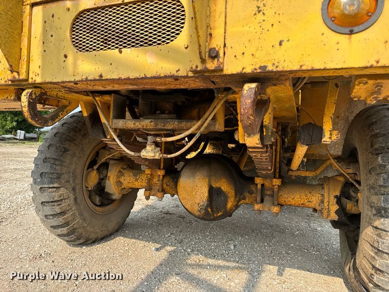 image for item DV4129 1988 Little Giant 48 crane