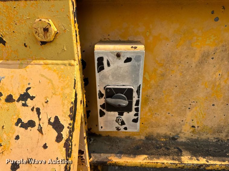 image for item DV4129 1988 Little Giant 48 crane