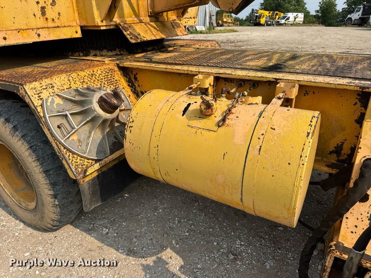 image for item DV4129 1988 Little Giant 48 crane