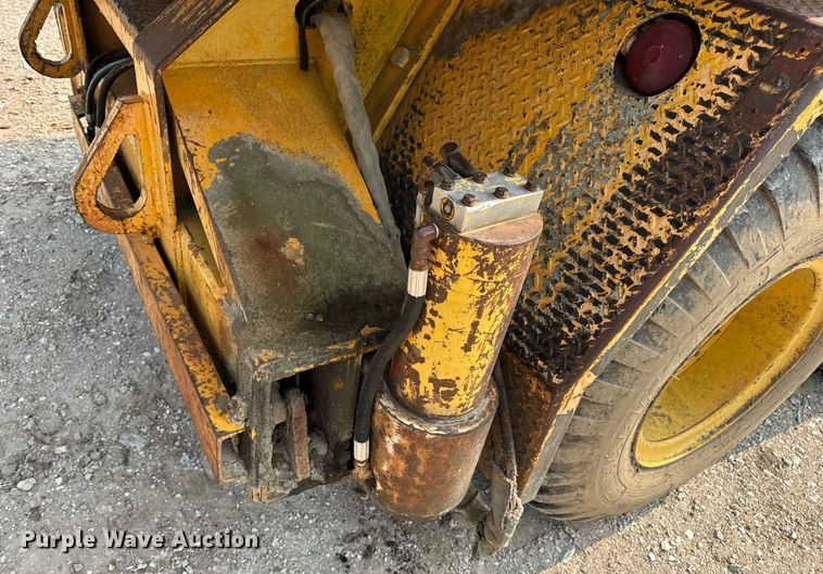 image for item DV4129 1988 Little Giant 48 crane