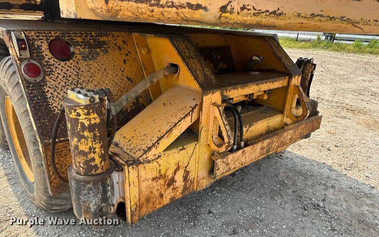 image for item DV4129 1988 Little Giant 48 crane