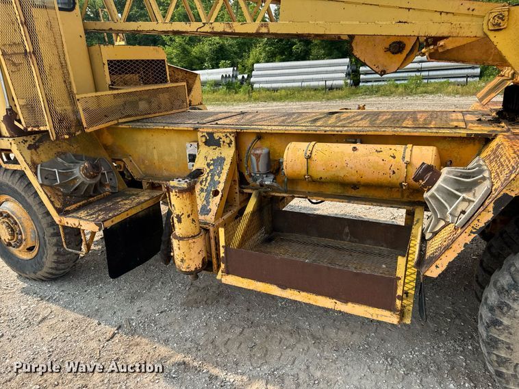 image for item DV4129 1988 Little Giant 48 crane