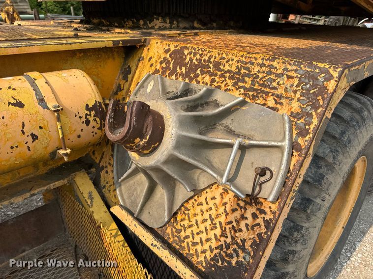 image for item DV4129 1988 Little Giant 48 crane