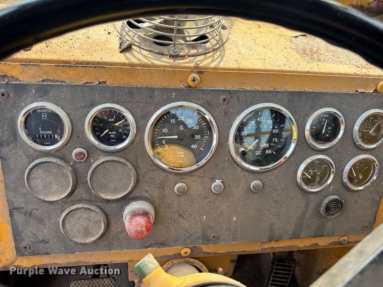 image for item DV4129 1988 Little Giant 48 crane