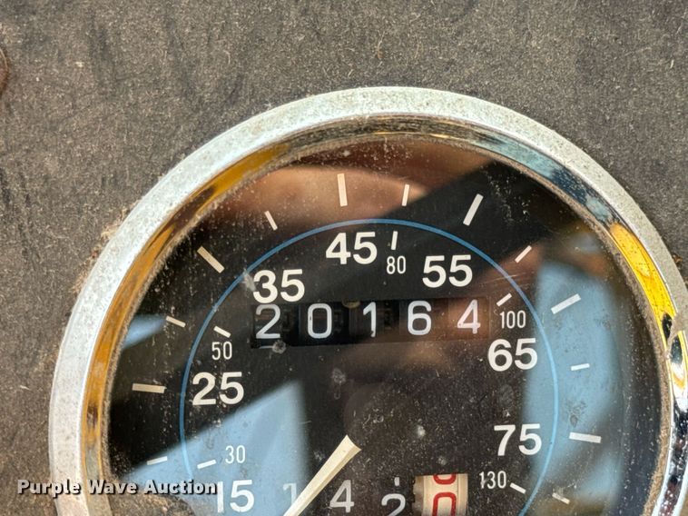 image for item DV4129 1988 Little Giant 48 crane