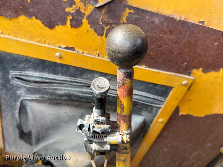 image for item DV4129 1988 Little Giant 48 crane