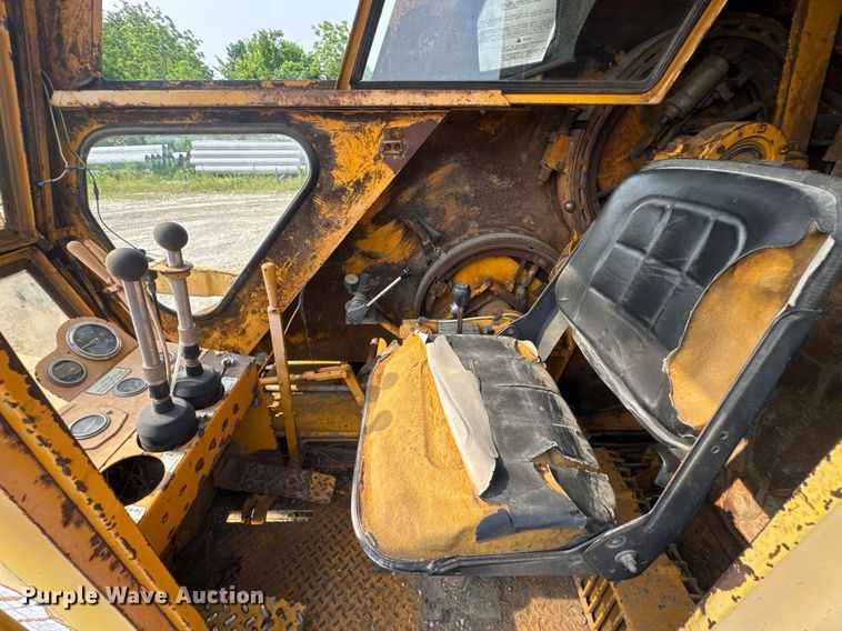 image for item DV4129 1988 Little Giant 48 crane