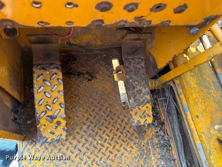 image for item DV4129 1988 Little Giant 48 crane