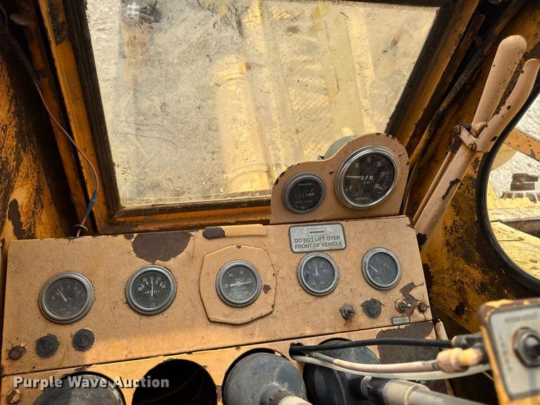 image for item DV4129 1988 Little Giant 48 crane