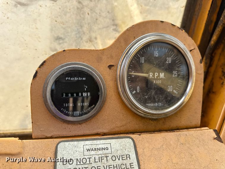 image for item DV4129 1988 Little Giant 48 crane