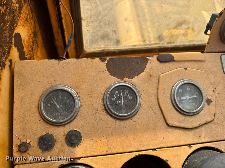 image for item DV4129 1988 Little Giant 48 crane