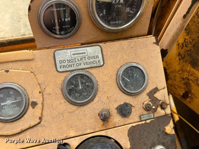 image for item DV4129 1988 Little Giant 48 crane