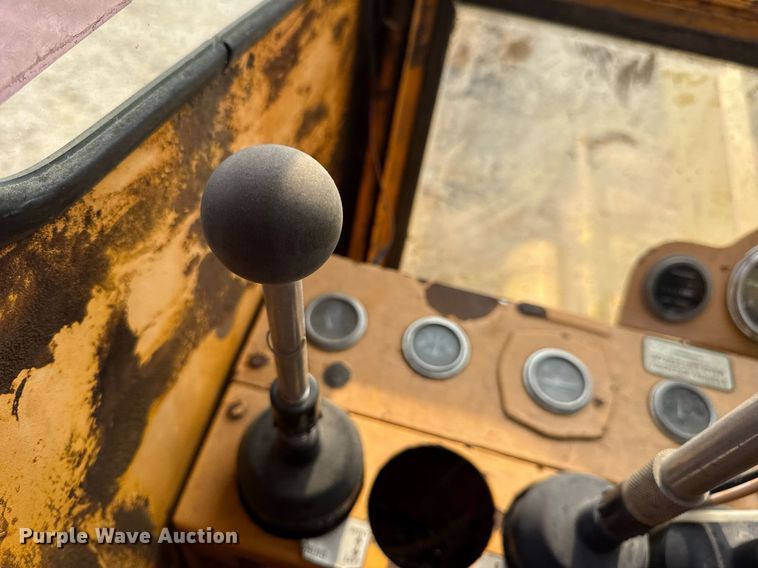 image for item DV4129 1988 Little Giant 48 crane