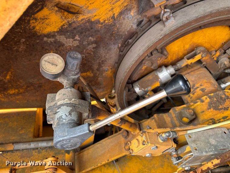 image for item DV4129 1988 Little Giant 48 crane