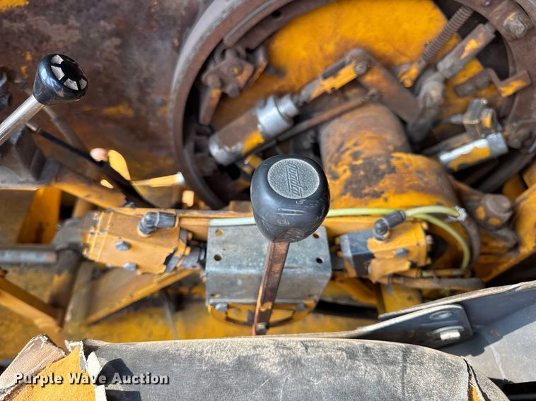 image for item DV4129 1988 Little Giant 48 crane