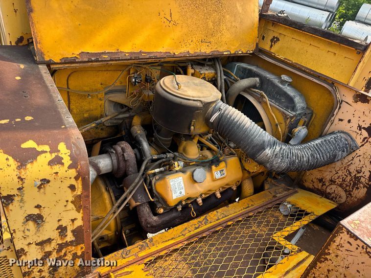 image for item DV4129 1988 Little Giant 48 crane