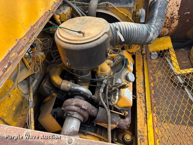 image for item DV4129 1988 Little Giant 48 crane