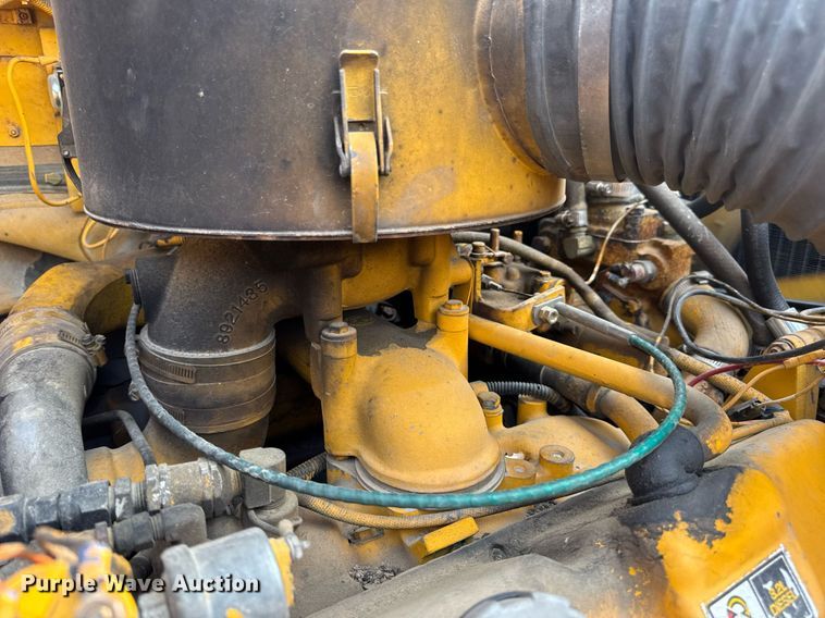 image for item DV4129 1988 Little Giant 48 crane