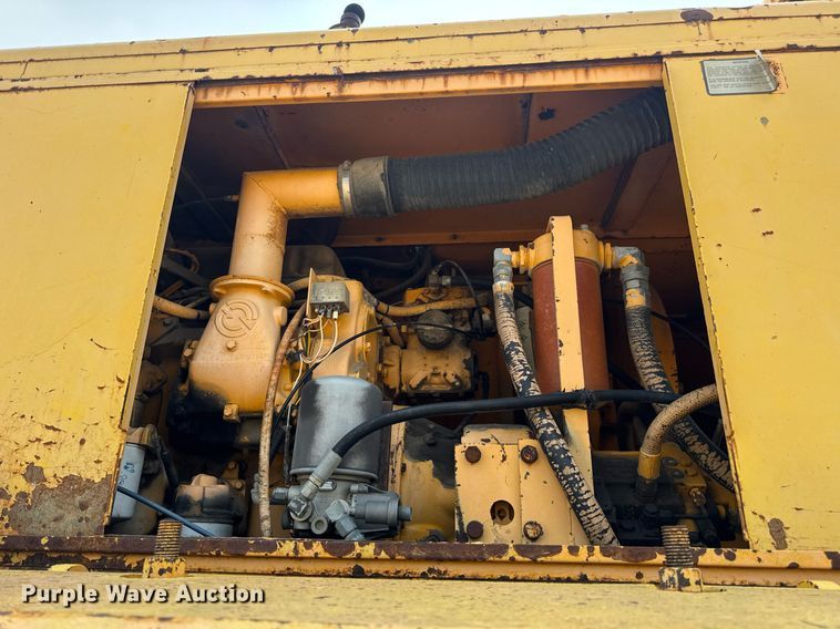 image for item DV4129 1988 Little Giant 48 crane