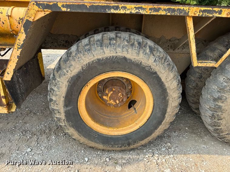 image for item DV4129 1988 Little Giant 48 crane