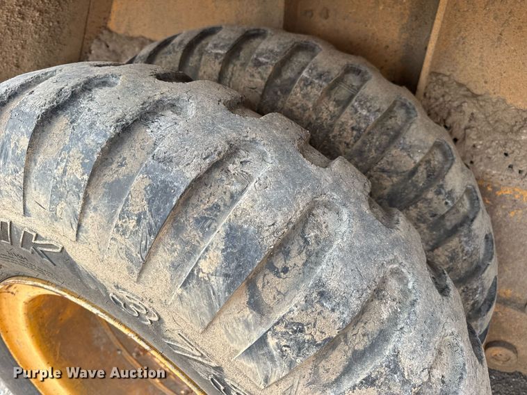 image for item DV4129 1988 Little Giant 48 crane