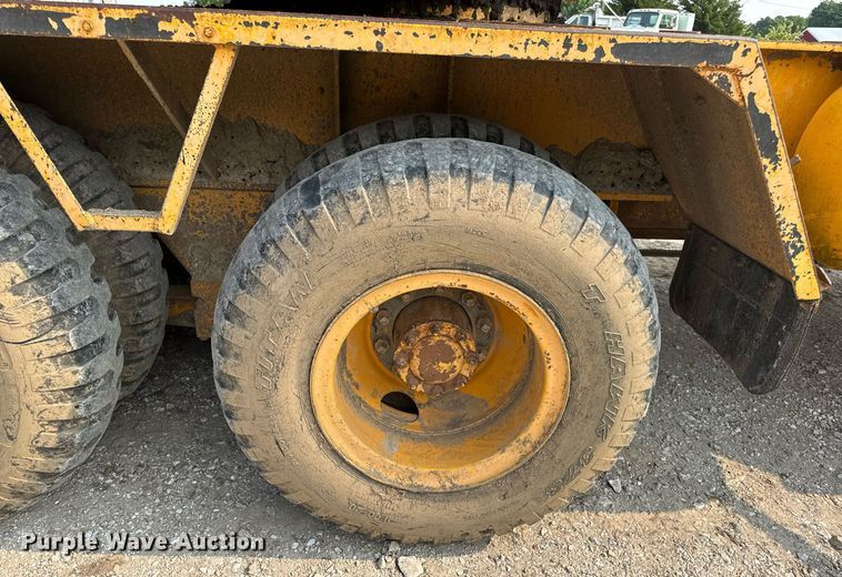 image for item DV4129 1988 Little Giant 48 crane