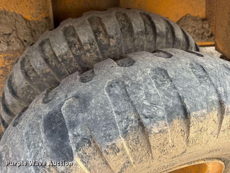 image for item DV4129 1988 Little Giant 48 crane