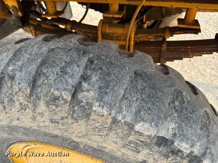 image for item DV4129 1988 Little Giant 48 crane