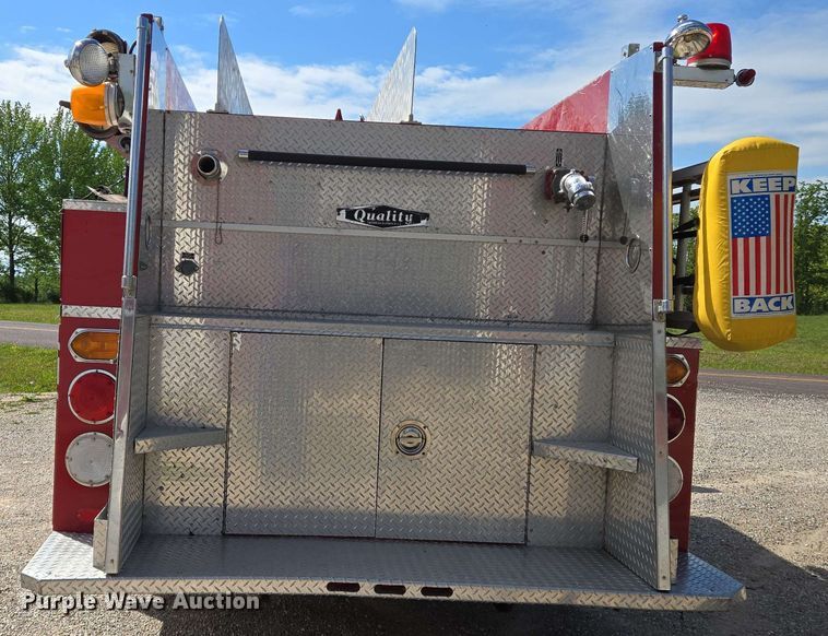 image for item DW7005 1986 Ford C8000 pumper fire truck