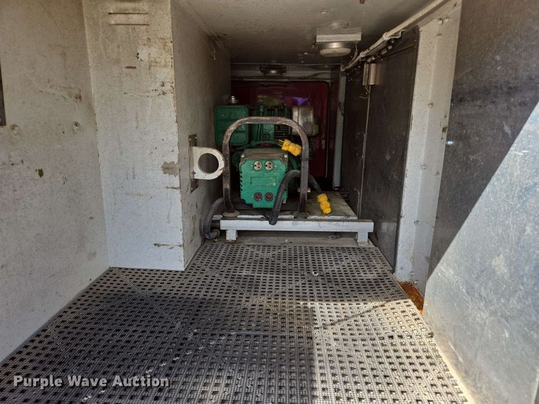 image for item DW7005 1986 Ford C8000 pumper fire truck