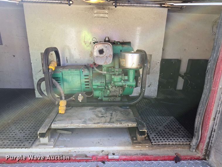 image for item DW7005 1986 Ford C8000 pumper fire truck