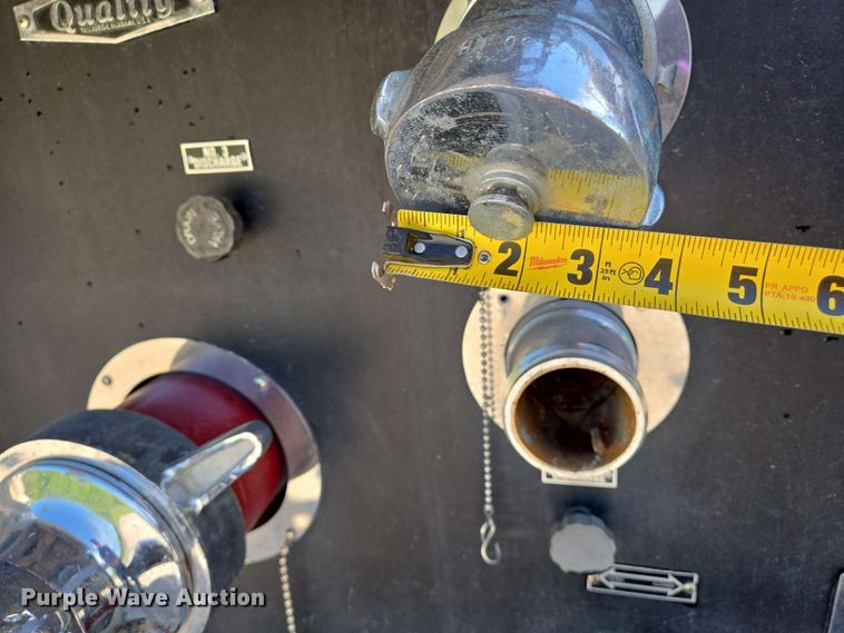 image for item DW7005 1986 Ford C8000 pumper fire truck