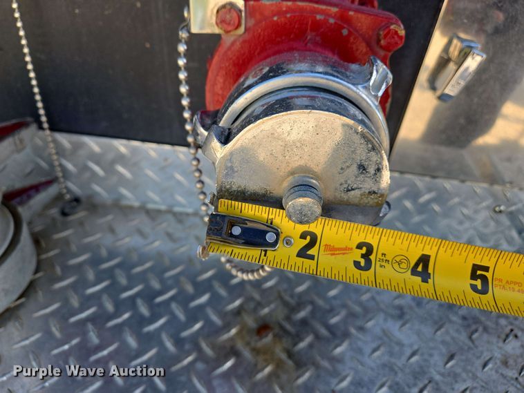 image for item DW7005 1986 Ford C8000 pumper fire truck